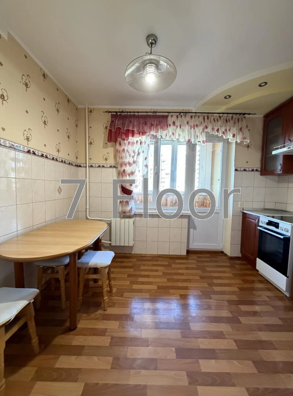 2 кімнатна квартира Закревського ст.м.Почайна
