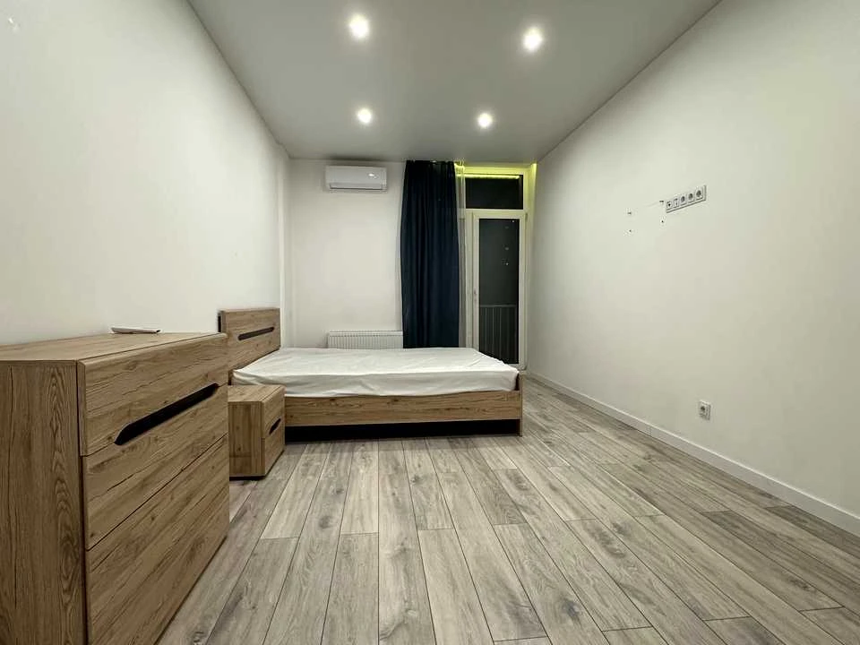 Apartment. Kyiv, Regeratorna st.