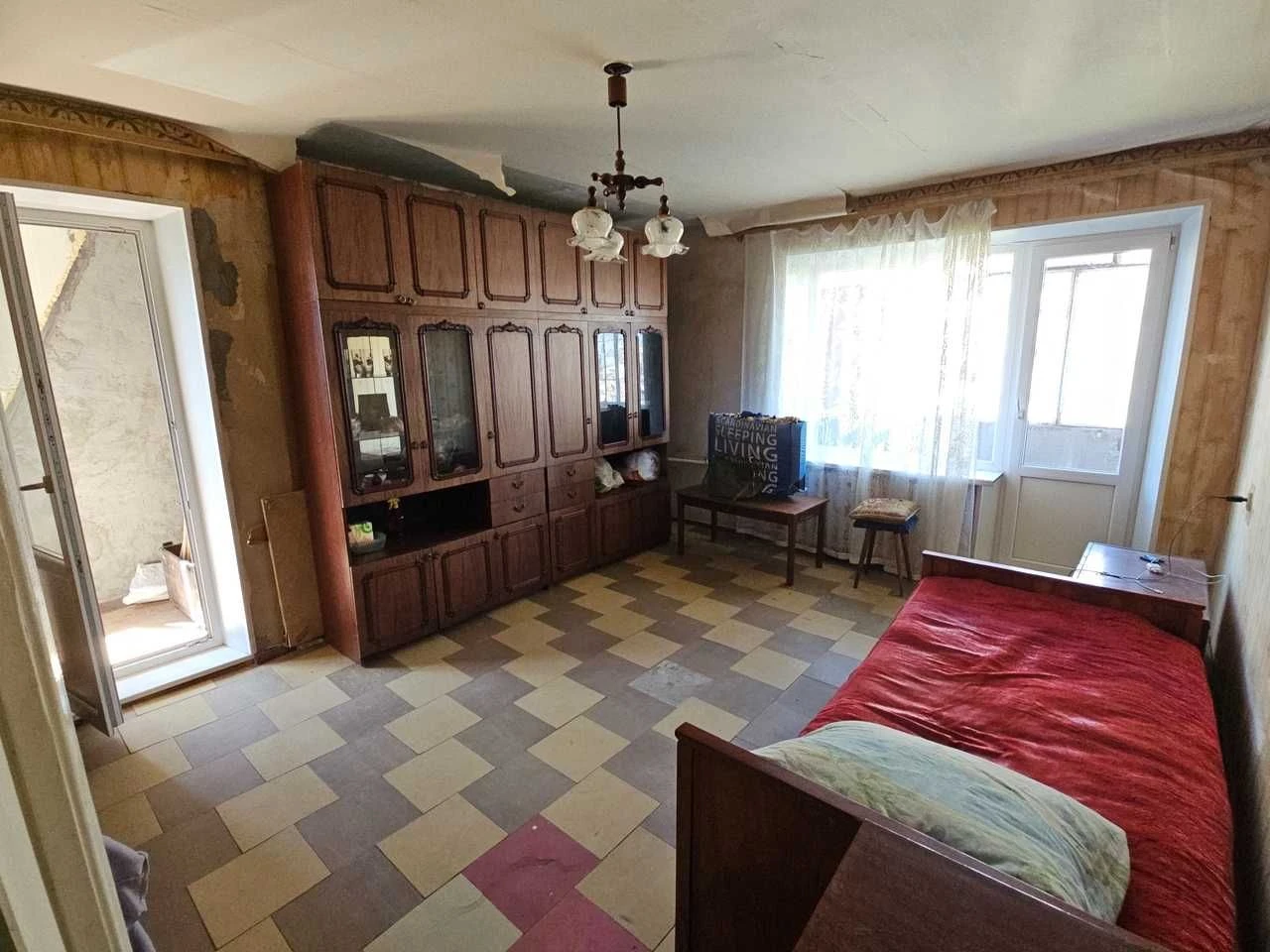 Продам 1-к квартиру (чешка 42м2) в высотке на Шнеерсона / Ми