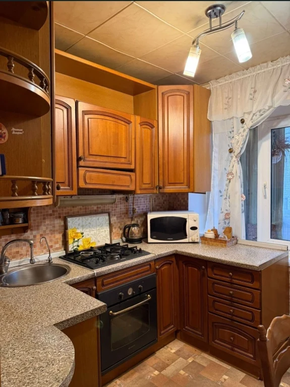 Продам 1к квартиру в центре.