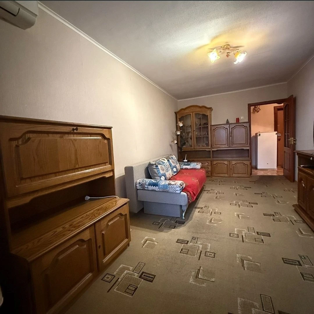 Продам 1к квартиру в центре.