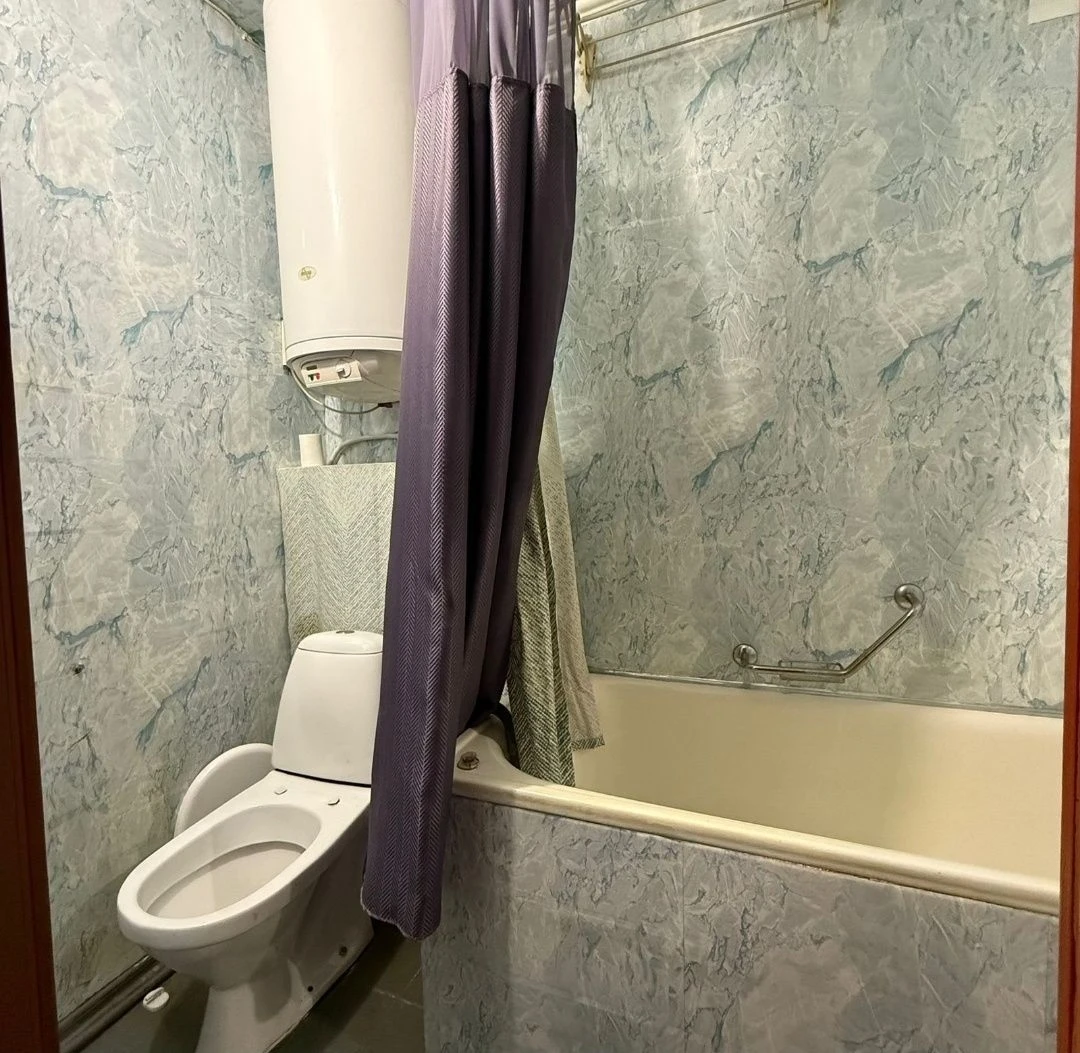 Продам 1к квартиру в центре.