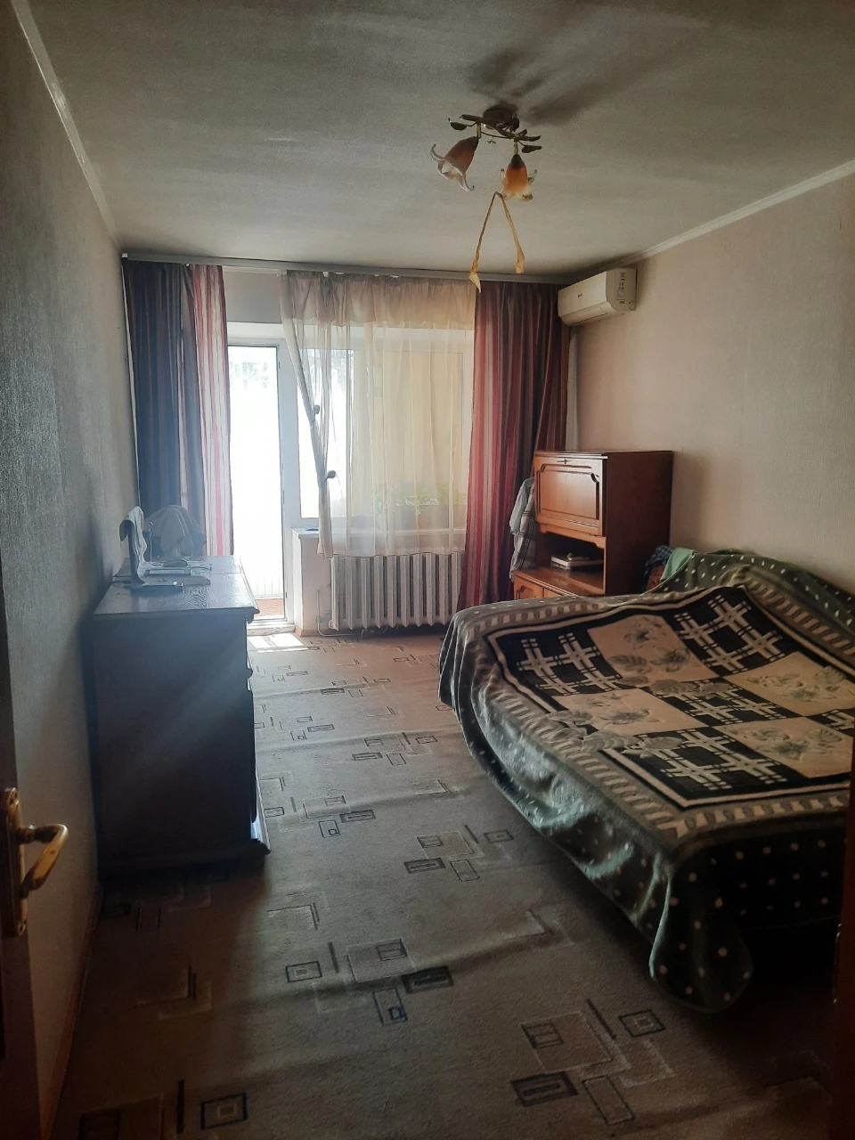 Продам 1к квартиру в центре.