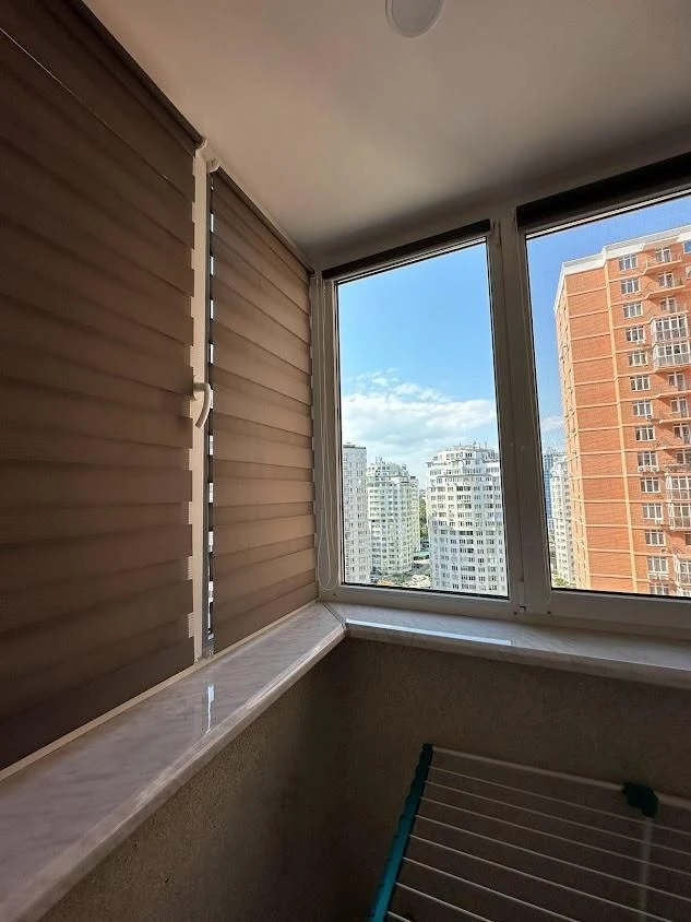 Продам квартиру з ремонтом, 98 кв.м, в ЖК Дмитрівський (2-69
