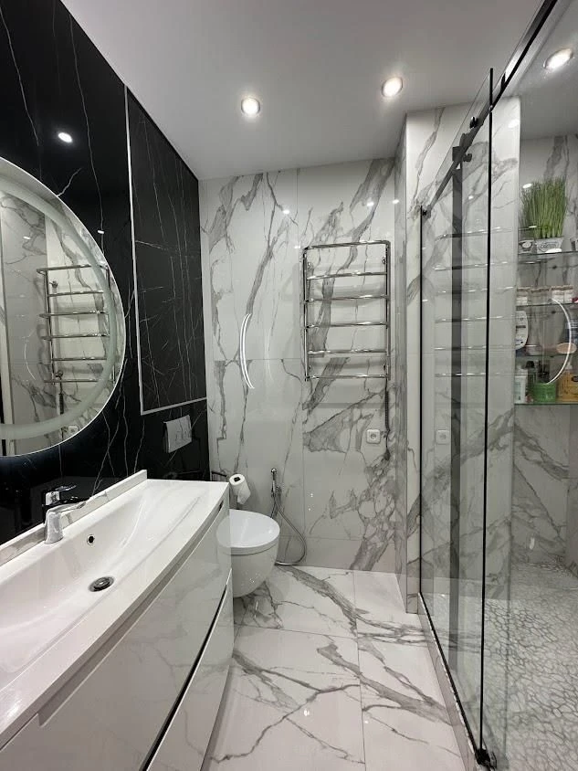 Продам квартиру з ремонтом, 98 кв.м, в ЖК Дмитрівський (2-69