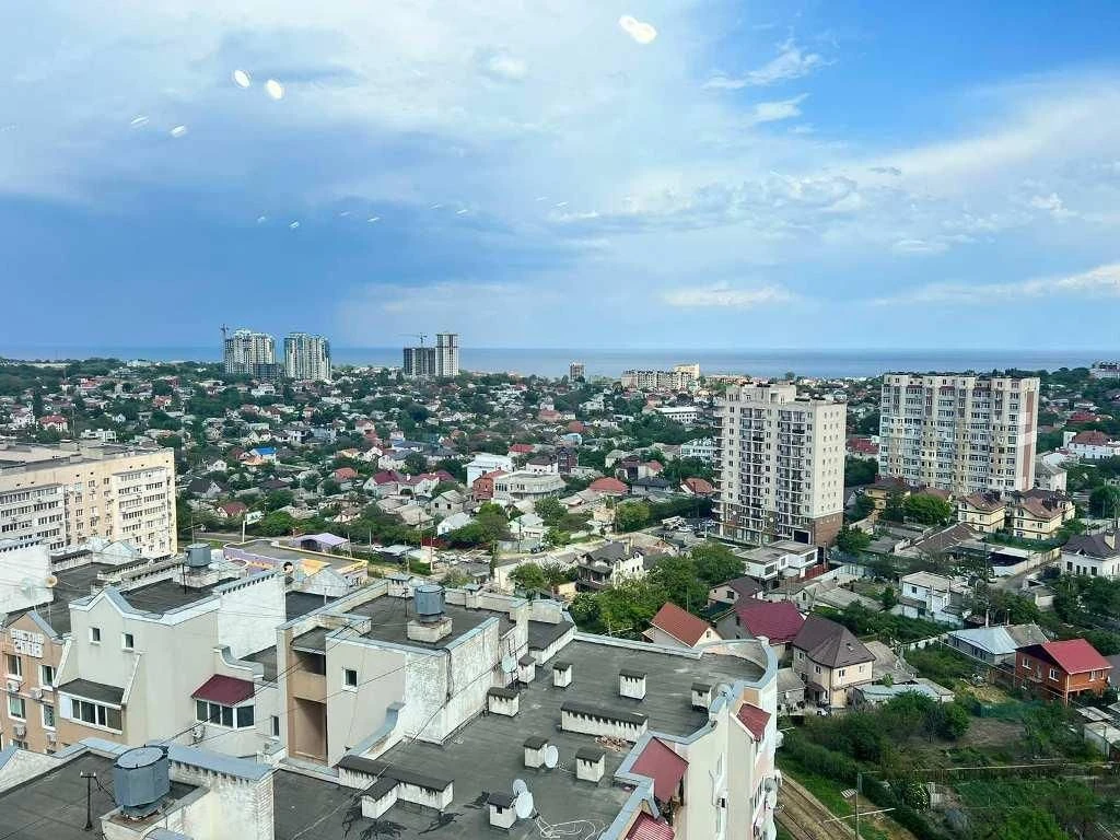 Продам 2-к кв-ру з ремонтом та видом на море на Вільямса (2-