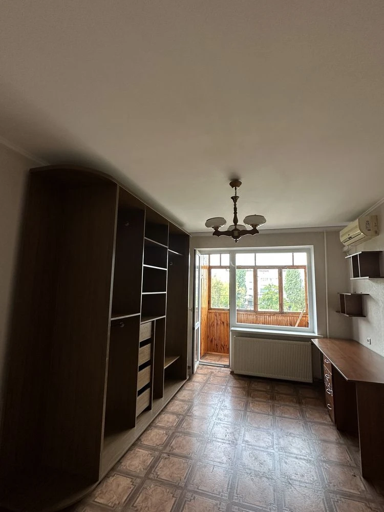 2кім. квартира, низький поверх