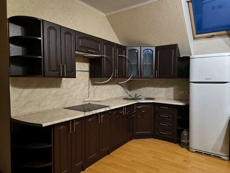 Apartment. Bishivsky Prospect.