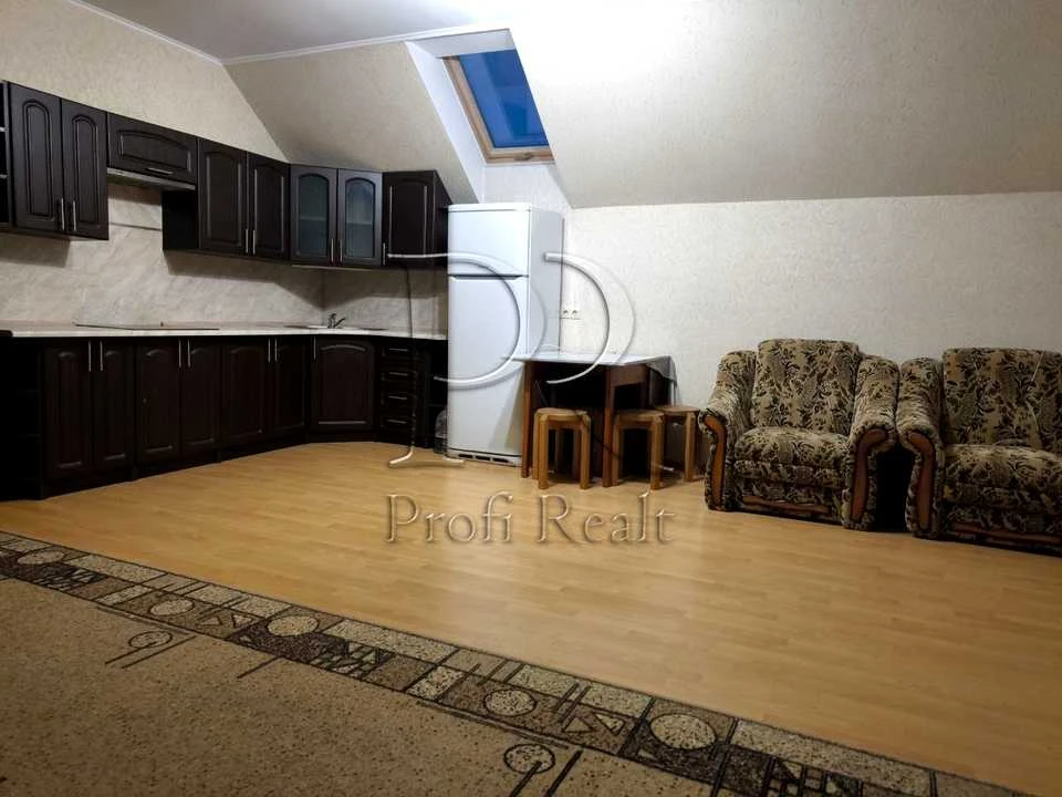Apartment. Bishivsky Prospect.