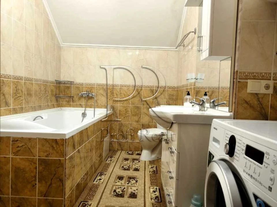 Apartment. Bishivsky Prospect.