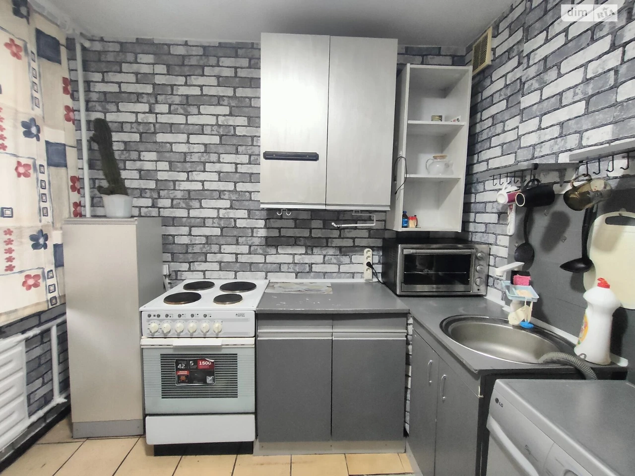 Long-Term Rental: Apartment in the Left Bank Area
