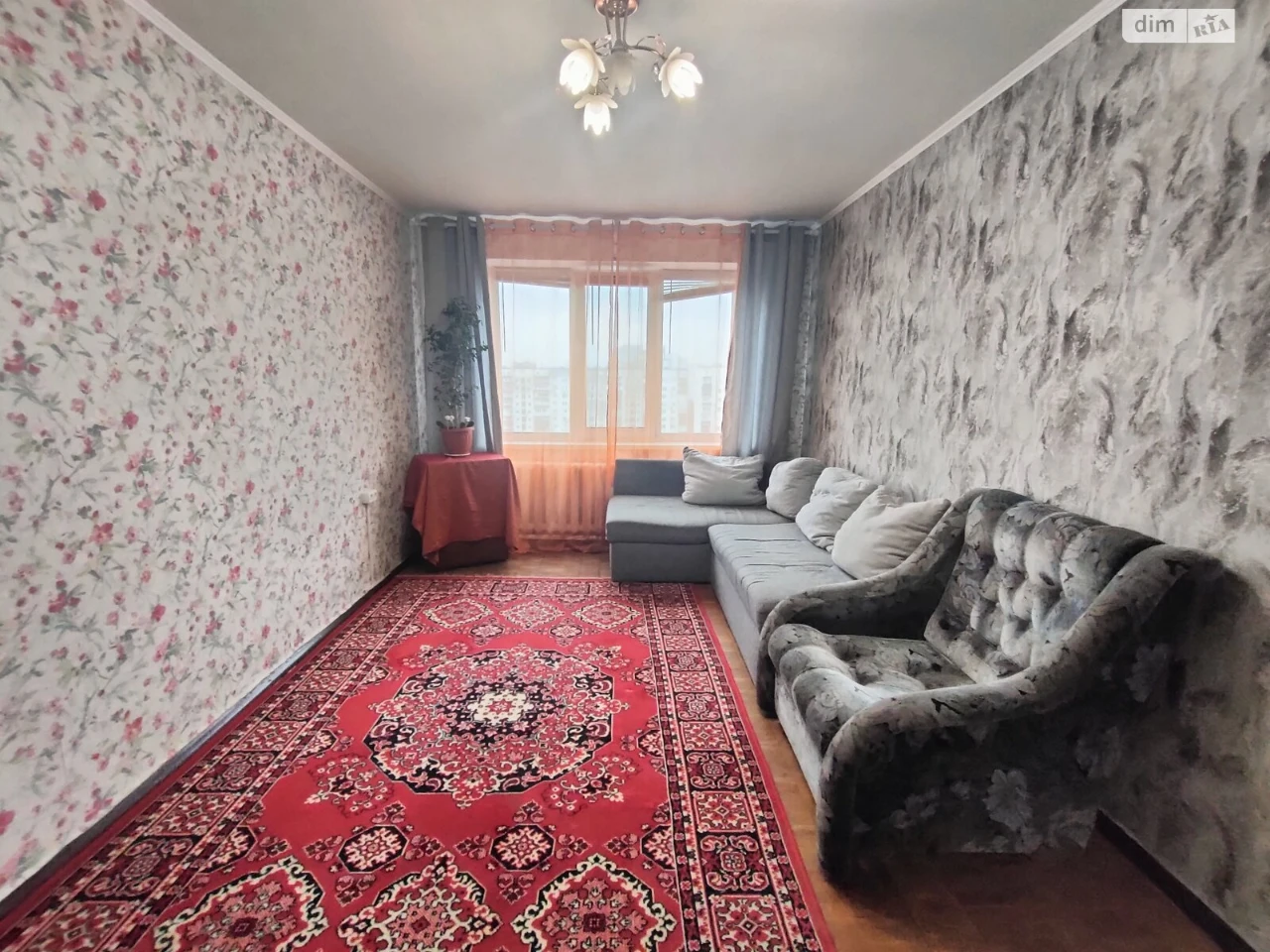 Long-Term Rental: Apartment in the Left Bank Area
