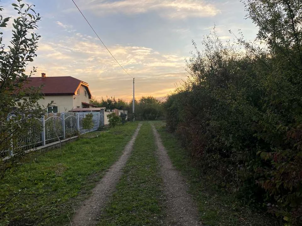 Land. Uzhhorod, Sadova str.