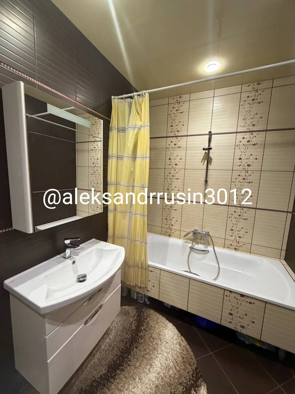 Alexeevka. Novoset. P.Pobedy 53B. Floor 3/9. Apartment with gas