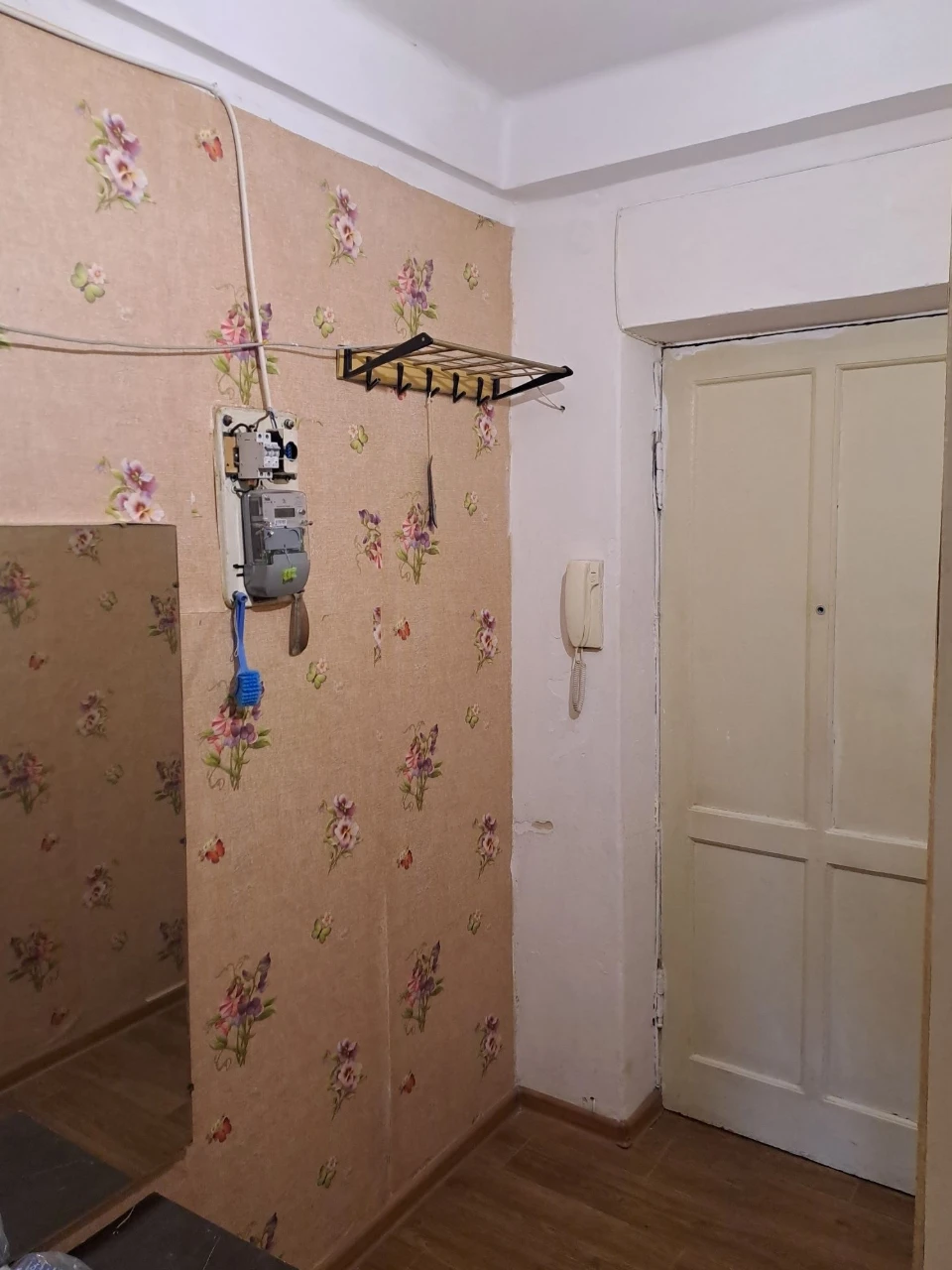 ТЕРМІНОВО продам 2- кім. кв. на 3 повер. на Космосі по вул.