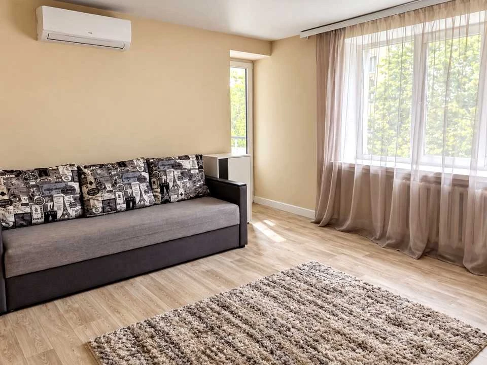 Apartment. Kharkiv, Naukova Prospect