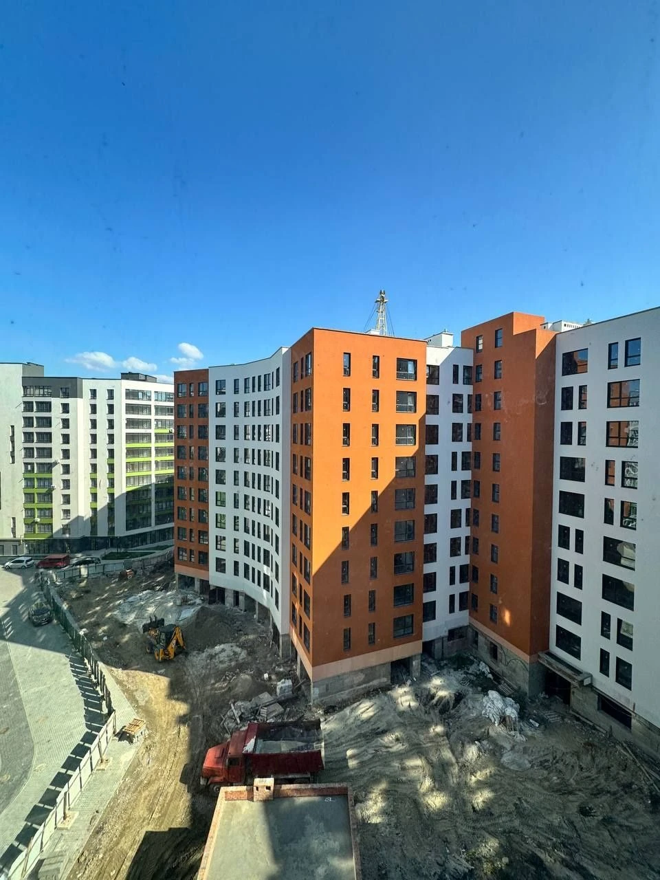 Продам 2к квартиру біля озера Міленіум