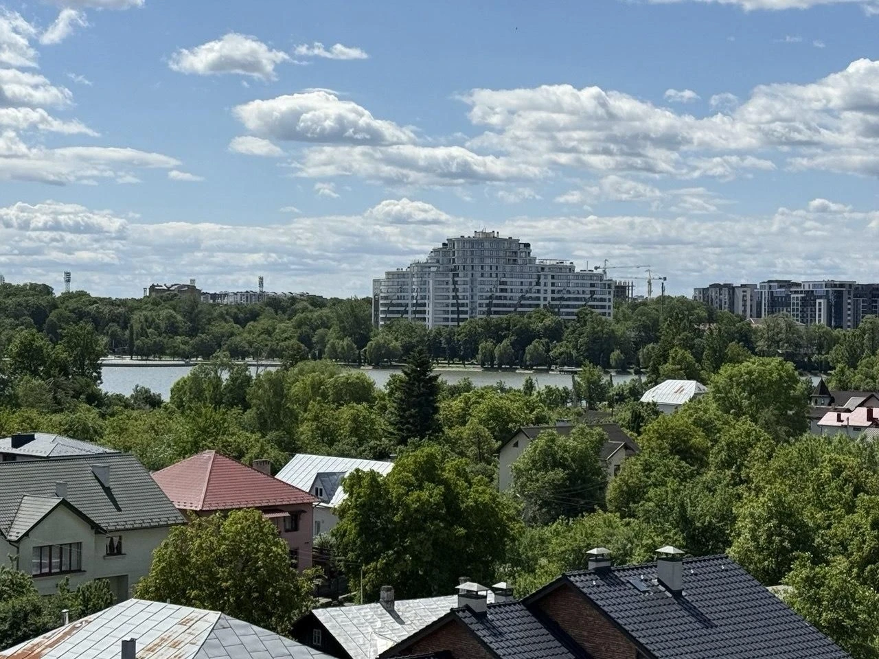 Продаю видову 2 кімнатну квартиру ЖК Манхеттен