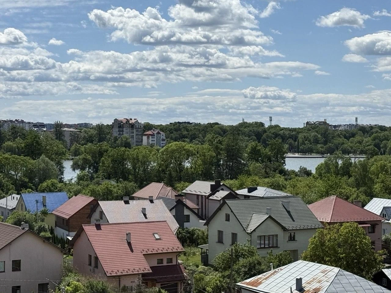 Продаю видову 2 кімнатну квартиру ЖК Манхеттен