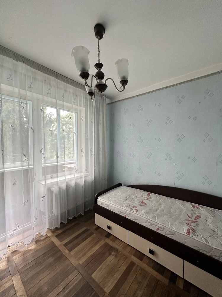 4 кімнатна квартра , оновлений будинок, Хоткевича , автономн