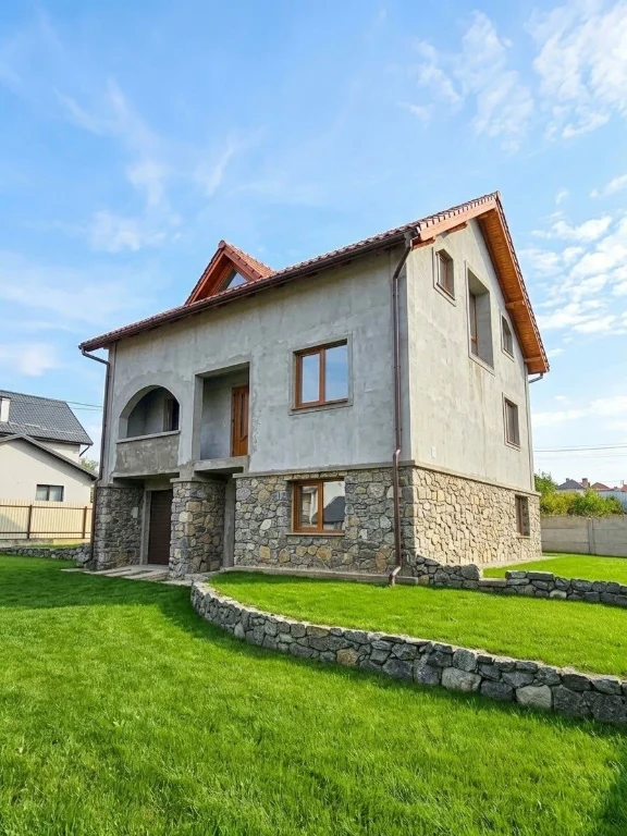 House for Sale in V. Kuchyriv