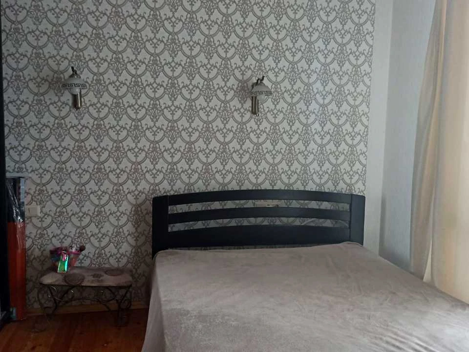Apartment. Kyiv, Alimpiya Halika Street.