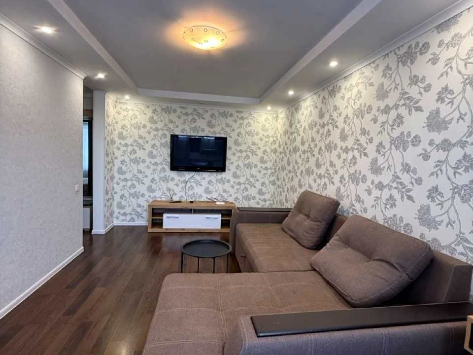 Apartment. Metropolitan Vasyl Lipkivsky Street, Kyiv