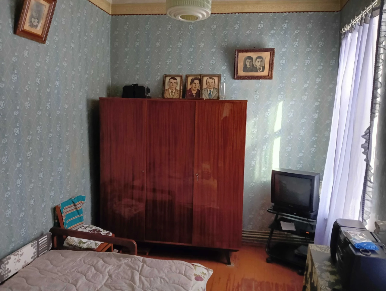 Продам 3-кімнатну квартиру на вулиці Степана Бандери, Центр