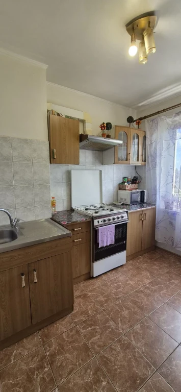 Предлагается в продажу 2-комнатная квартира рядом с рынком Северный