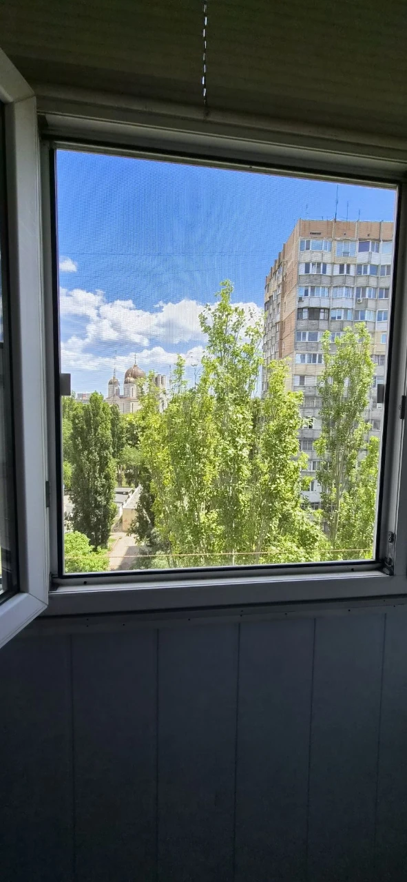 Предлагается в продажу 2-комнатная квартира рядом с рынком Северный