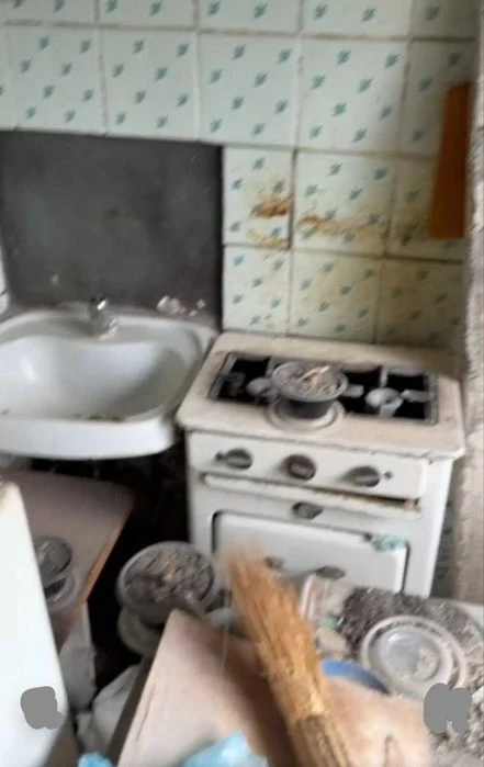 I will sell a 1-room apartment in the village of Skhidne, Sharykova Street.