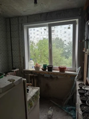 I will sell a 1-room apartment in the village of Skhidne, Sharykova Street.
