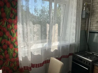 Район Северного рынка! Квартира на втором этаже из пяти! Не угловая, очень теплая.