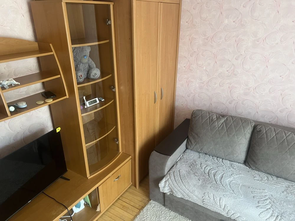 Район Северного рынка! Квартира на втором этаже из пяти! Не угловая, очень теплая.