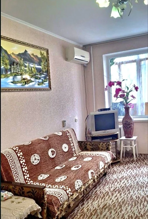 Продам 2-х комнатную квартиру на 3/5 в Центре / 3-я Слободск
