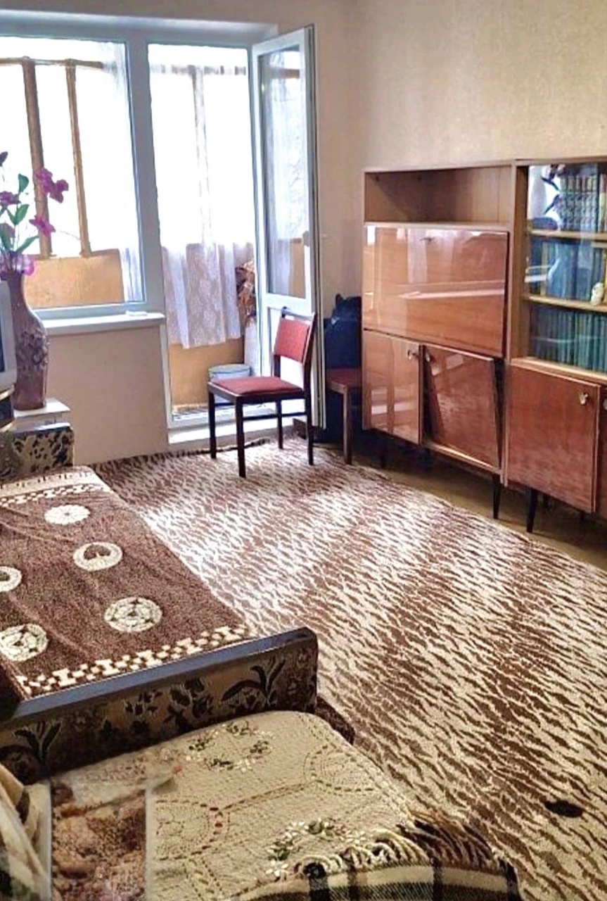 Продам 2-х комнатную квартиру на 3/5 в Центре / 3-я Слободск