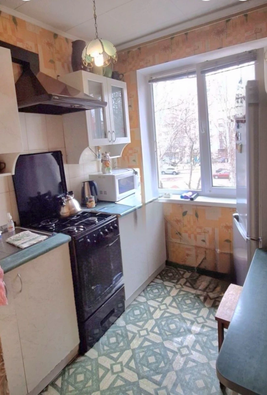 Продам 2-х комнатную квартиру на 3/5 в Центре / 3-я Слободск