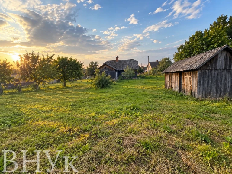 ПРОДАМ ЗЕМЕЛЬНУ ДІЛЯНКУ 25 СОТОК БІЛЯ ОЗЕРА СВІТЯЗЬ!
