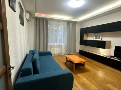 Квартира. Киев, улица Институтская