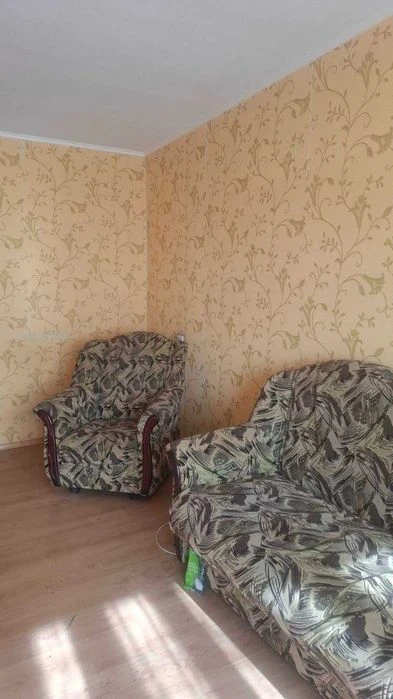 Продам 3х к.квартиру на жм Победа - 4  пр. Героев, 12