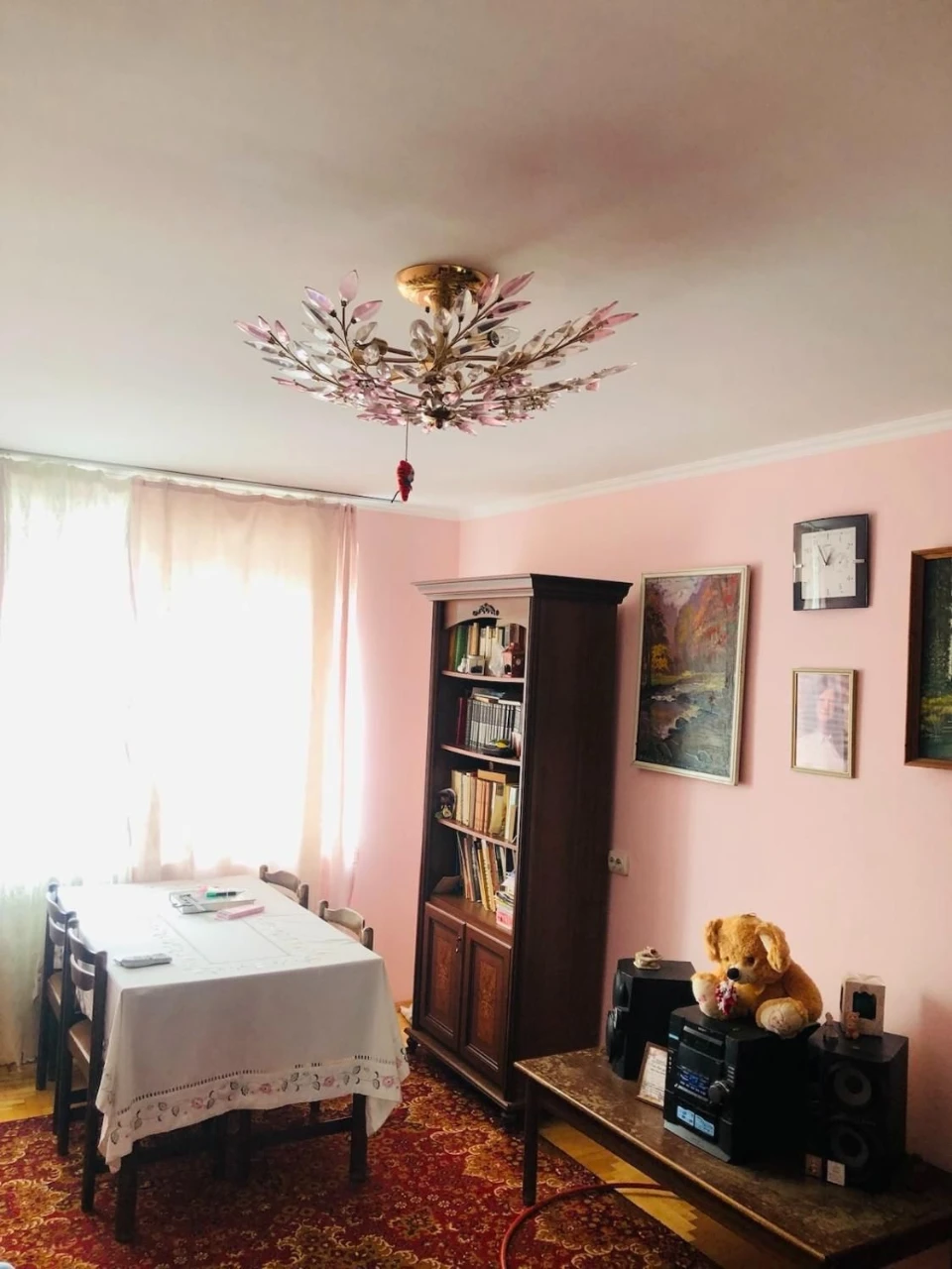 Гарна квартира в хорошому районі. Сертифікат, ваучер, постан
