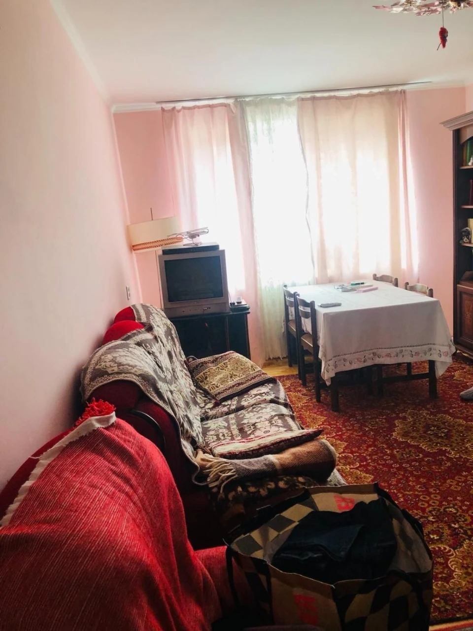Гарна квартира в хорошому районі. Сертифікат, ваучер, постан