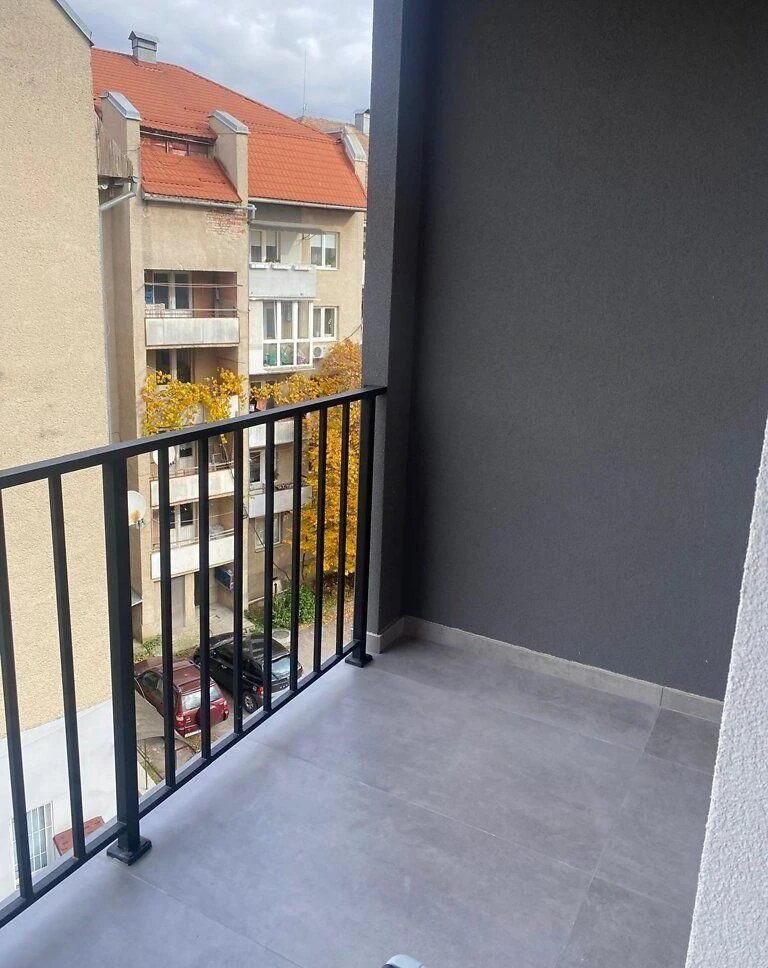 Продаж сучасної 1.5 квартири в новобудові в центрі міста.