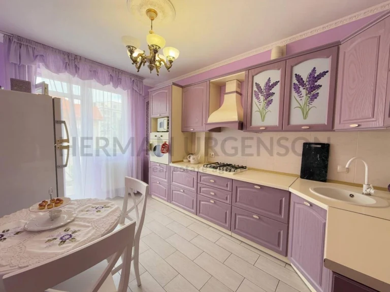 Продаж 3к квартири 100 м.кв / вул. О.Хiри, Боздош