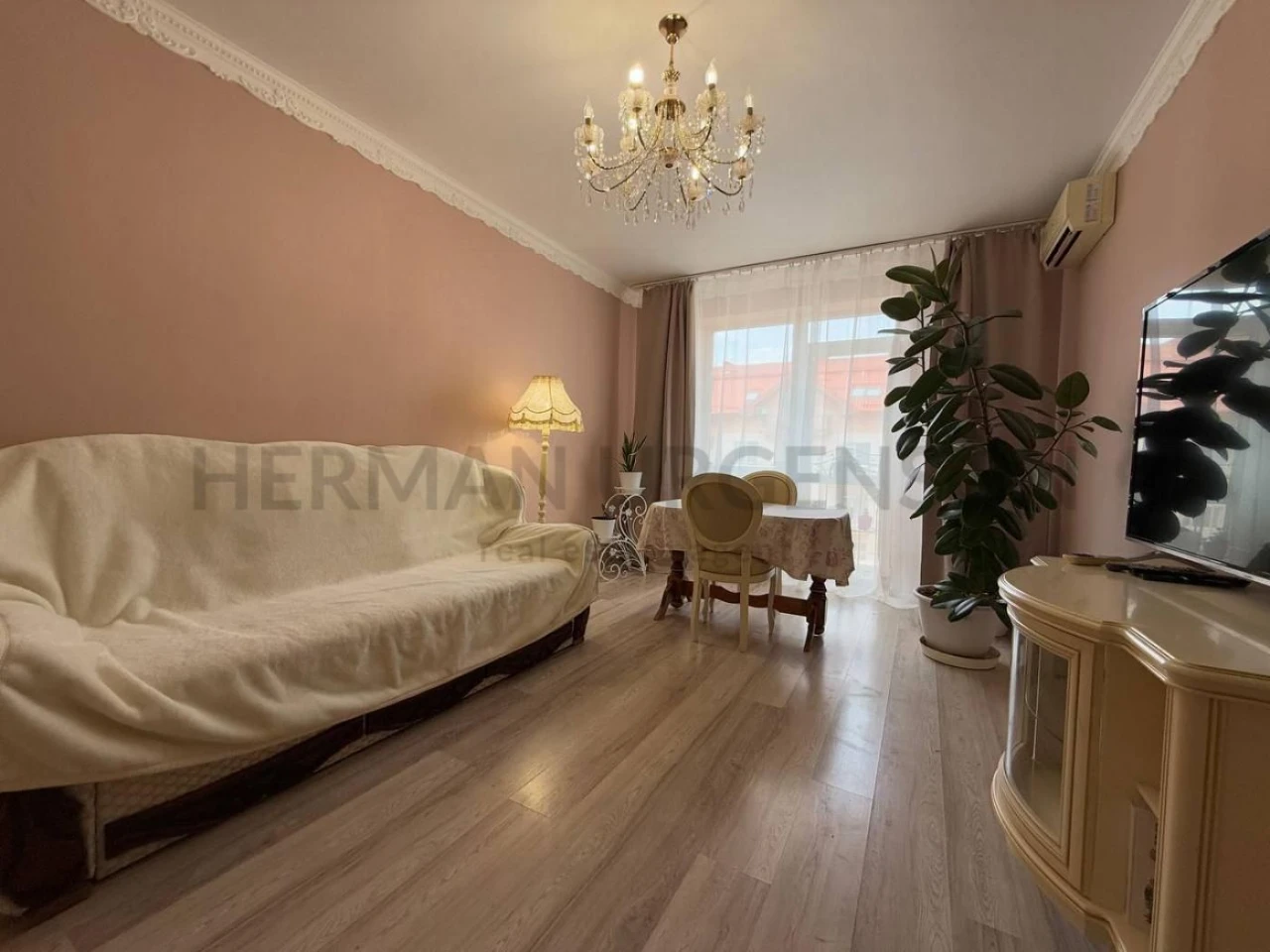 Продаж 3к квартири 100 м.кв / вул. О.Хiри, Боздош