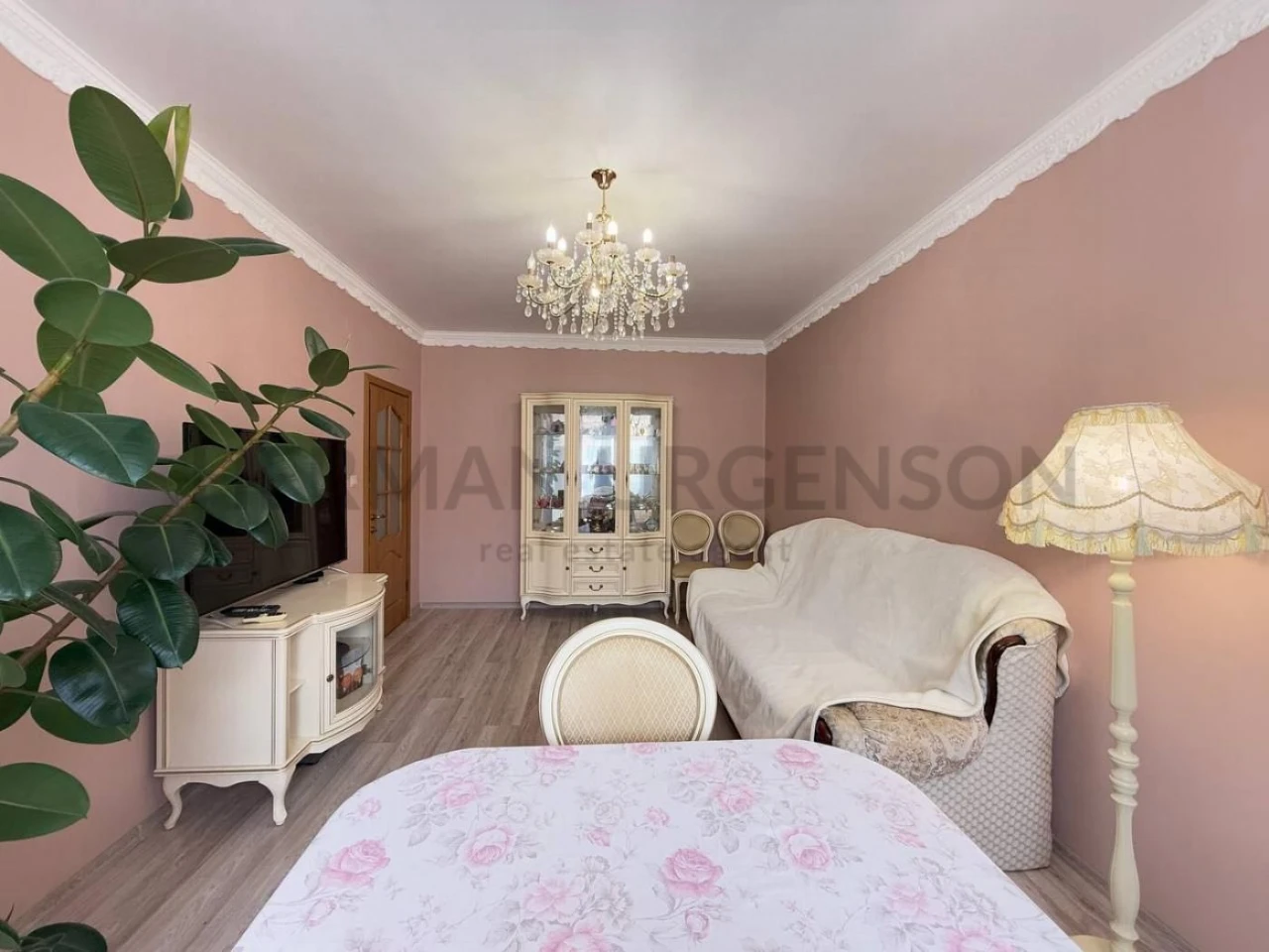 Продаж 3к квартири 100 м.кв / вул. О.Хiри, Боздош