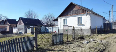 For Sale: Single-Story Brick House with Land