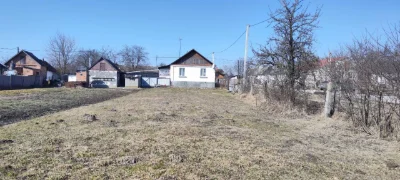 For Sale: Single-Story Brick House with Land