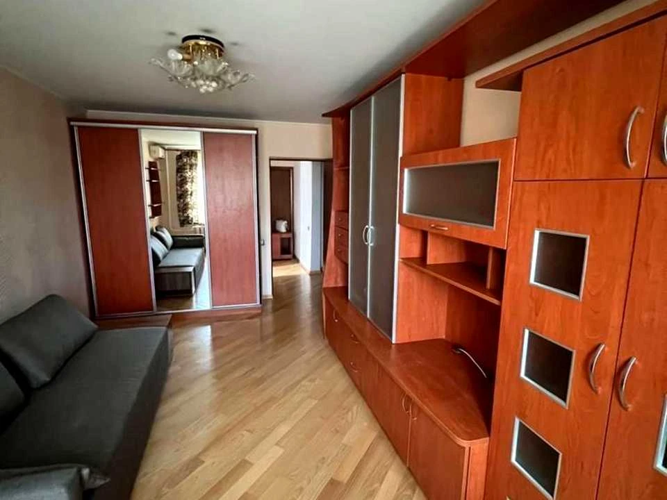 Квартира. Киев, улица Тетянинская