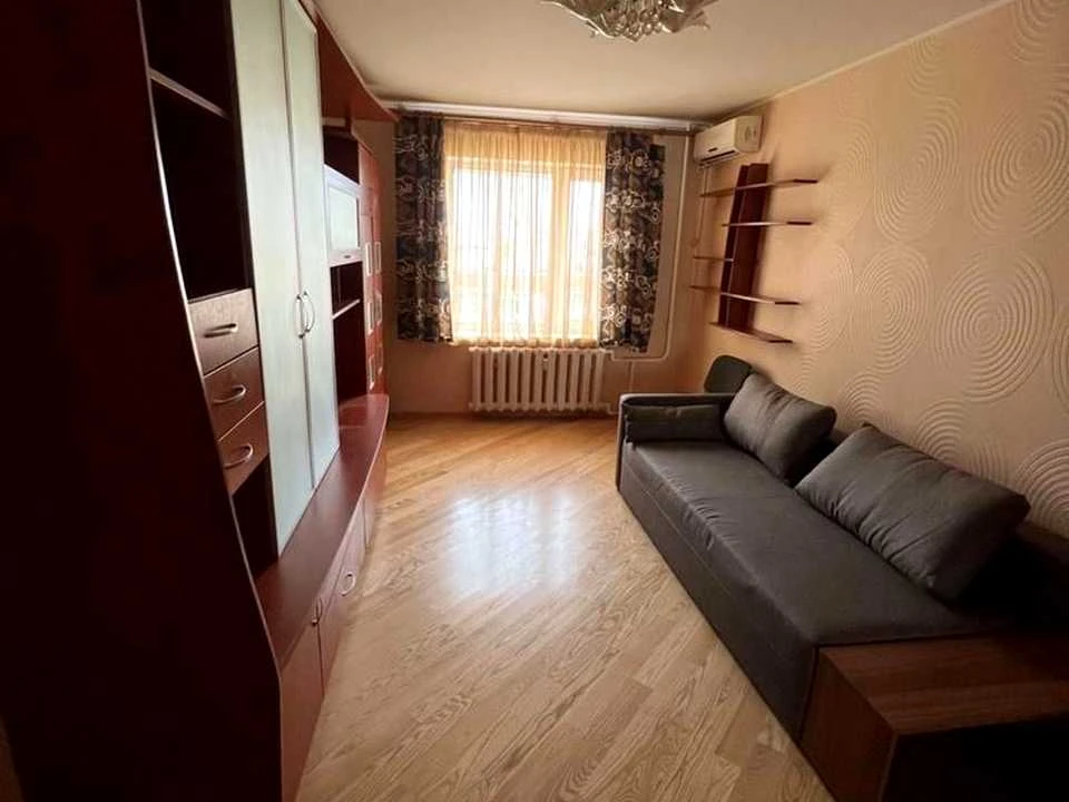 Квартира. Киев, улица Тетянинская